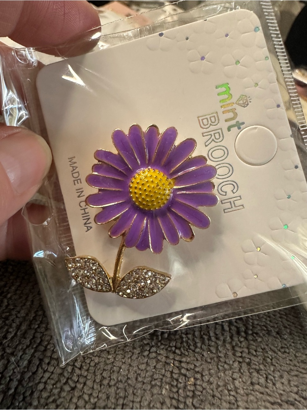Mint Purple Daisy Brooch with Yellow Center and Gold Leaves